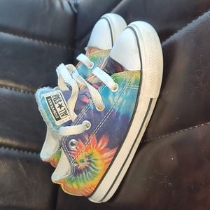 Tye dye converse